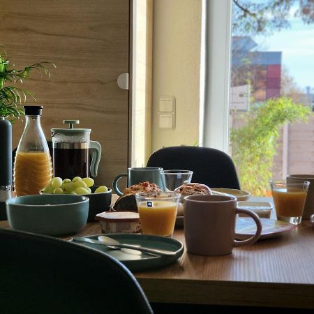 Modernes Behagliches Haus Mit Kamin, Terrasse Und Garten Magdeburg Eksteriør billede