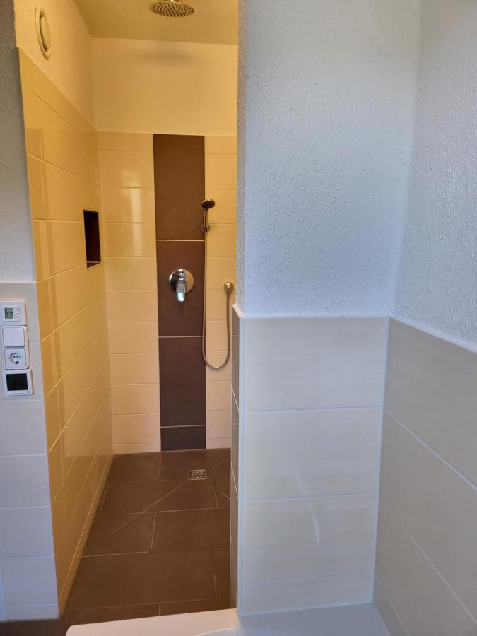Modernes Behagliches Haus Mit Kamin, Terrasse Und Garten Magdeburg Eksteriør billede