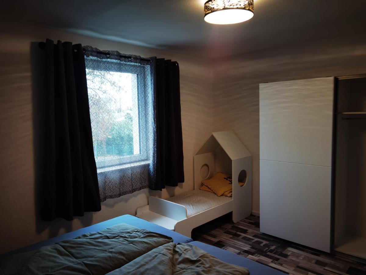 Modernes Behagliches Haus Mit Kamin, Terrasse Und Garten Magdeburg Eksteriør billede