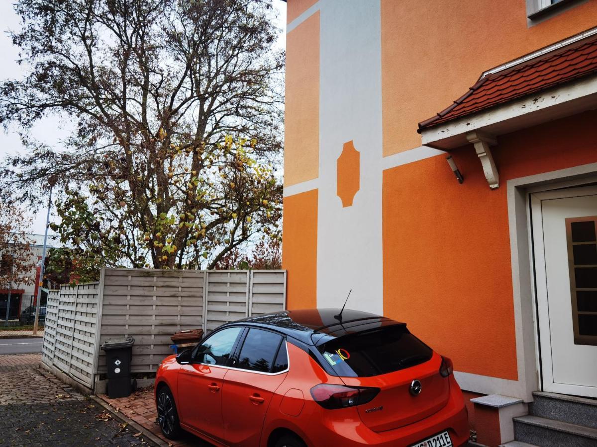 Modernes Behagliches Haus Mit Kamin, Terrasse Und Garten Magdeburg Eksteriør billede