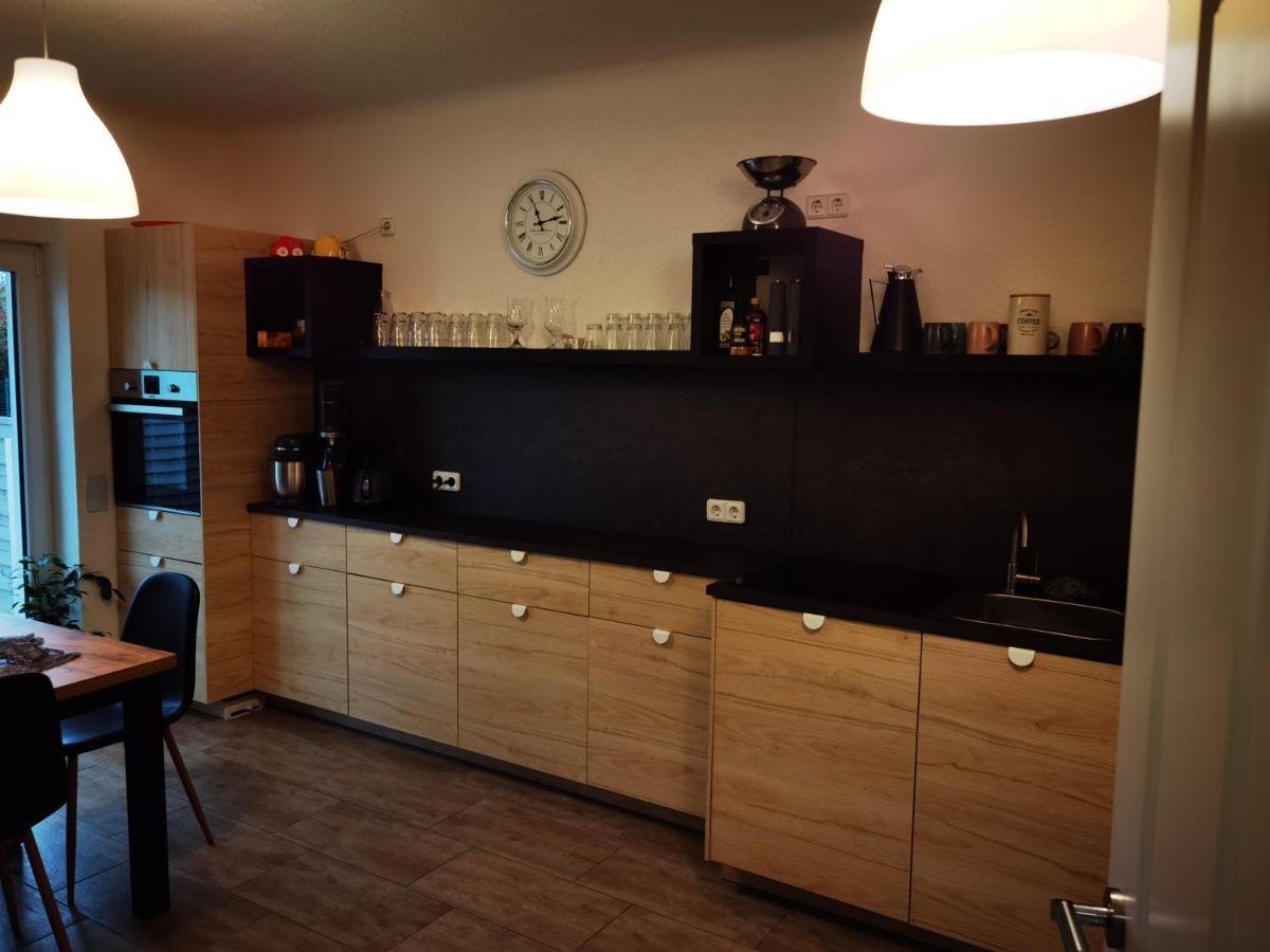 Modernes Behagliches Haus Mit Kamin, Terrasse Und Garten Magdeburg Eksteriør billede